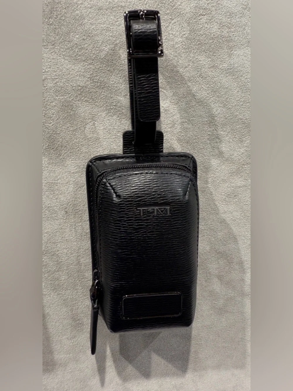 NEW Tumi EMBOSSED Leather Monogram Luggage Tag Zippered Pouch Buckle - BLACK